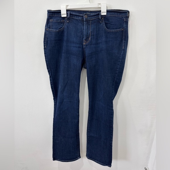 Old Navy Denim - Old Navy Women’s Blue Boot Cut Curvy Jeans - 12